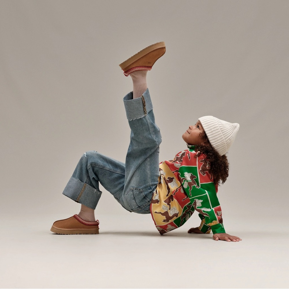 Size 3-UGG Big Kids Tazz Slippers Chestnut 1143776K-CHE